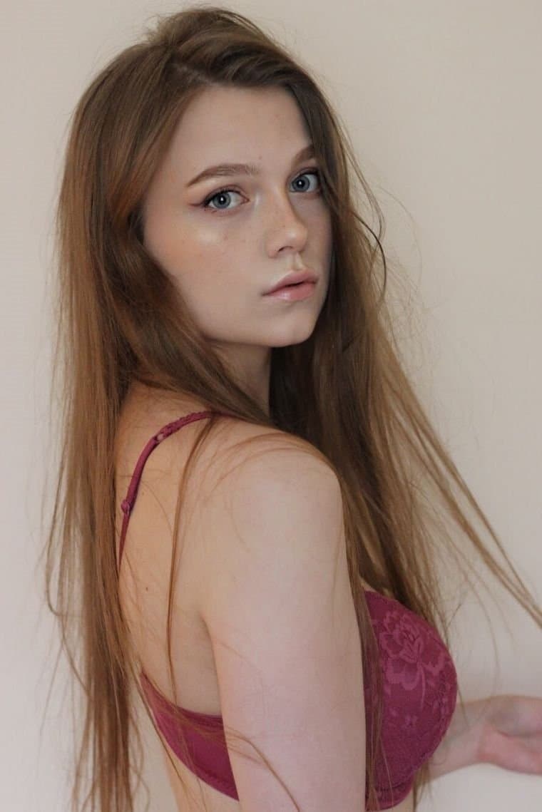 Click to view full size Gorgeous Slut