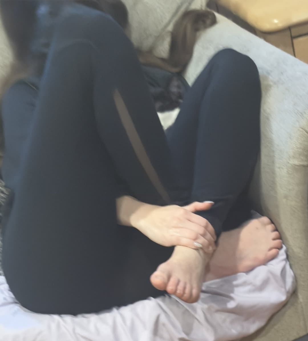 Click to view full size Wife’s sexy feet creepin couch size 6