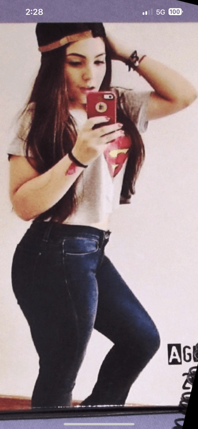 Click to view full size MINHA PUTA - Isa Zago - Oque acham dessa puta exibida ??? ???