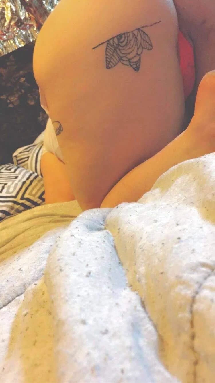 Click to view full size Sarah Michelle / Candy Michelle ??