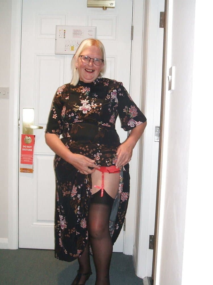 Click to view full size Mature uk milf