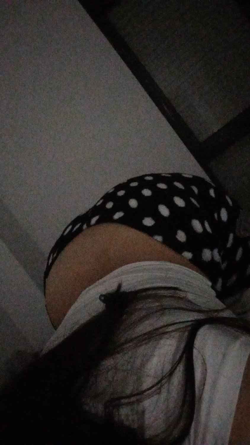 Click to view full size Iris Goncalves - 19 anos - Putinha Portuguesa