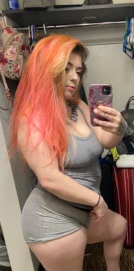 Click to view full size Karlie thick white redhead with the phat ass