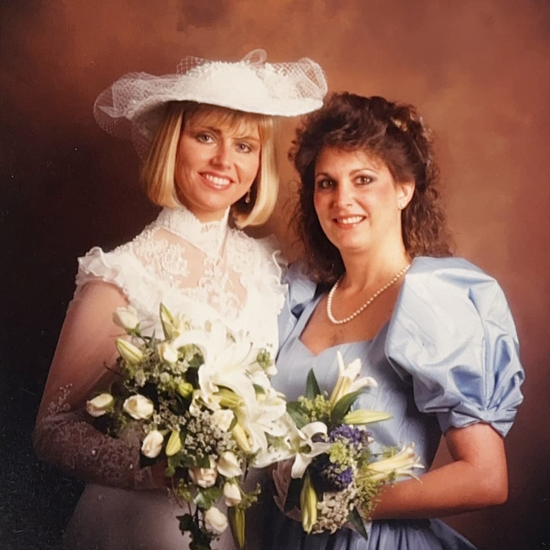 Click to view full size Buddies mom. Love her name to be famous! Comment below if you find it. Comment share like post!