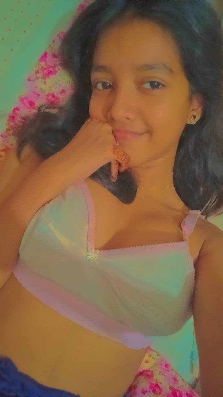 Click to view full size Cute shy Indian girlfriend