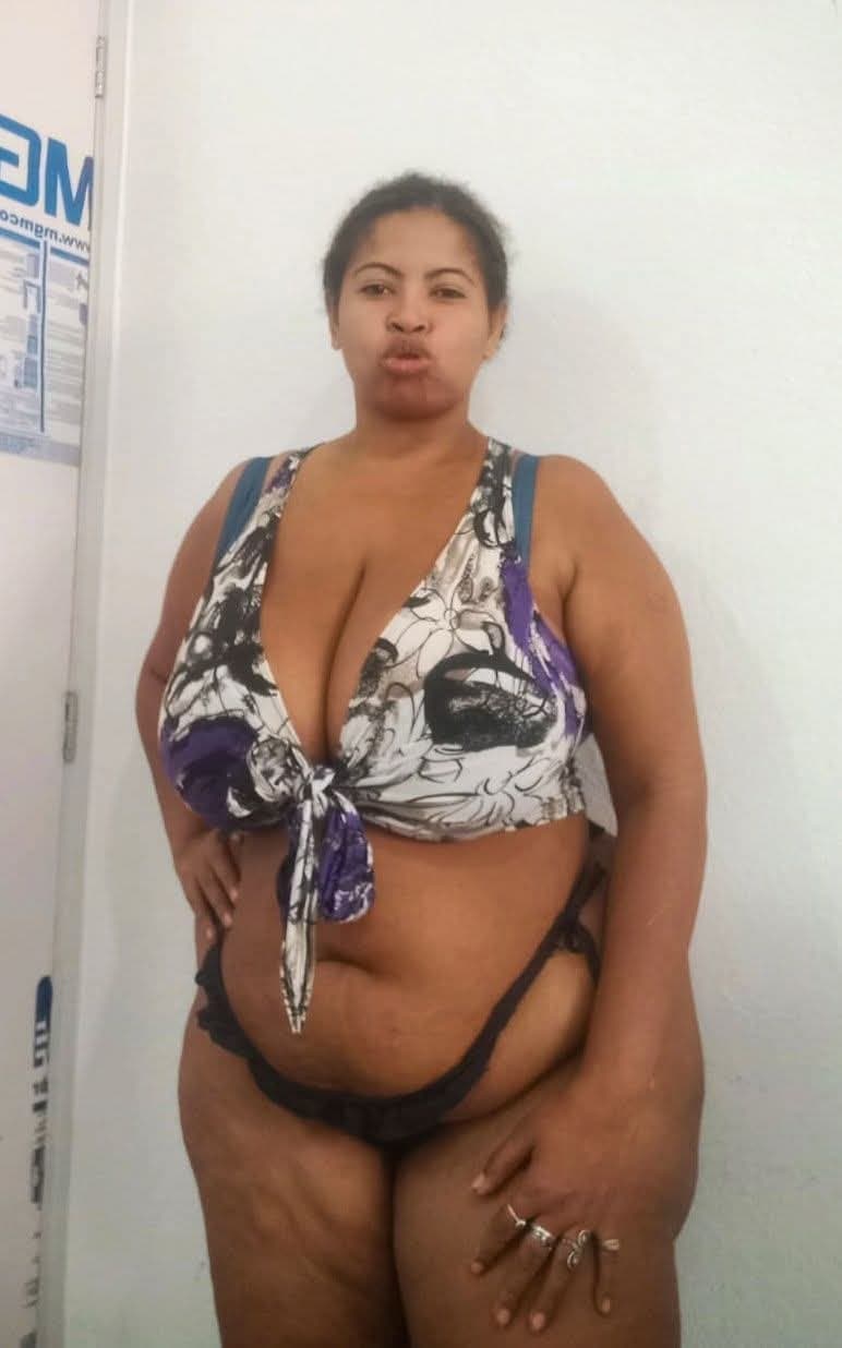 Click to view full size Gordinha tarada e safada