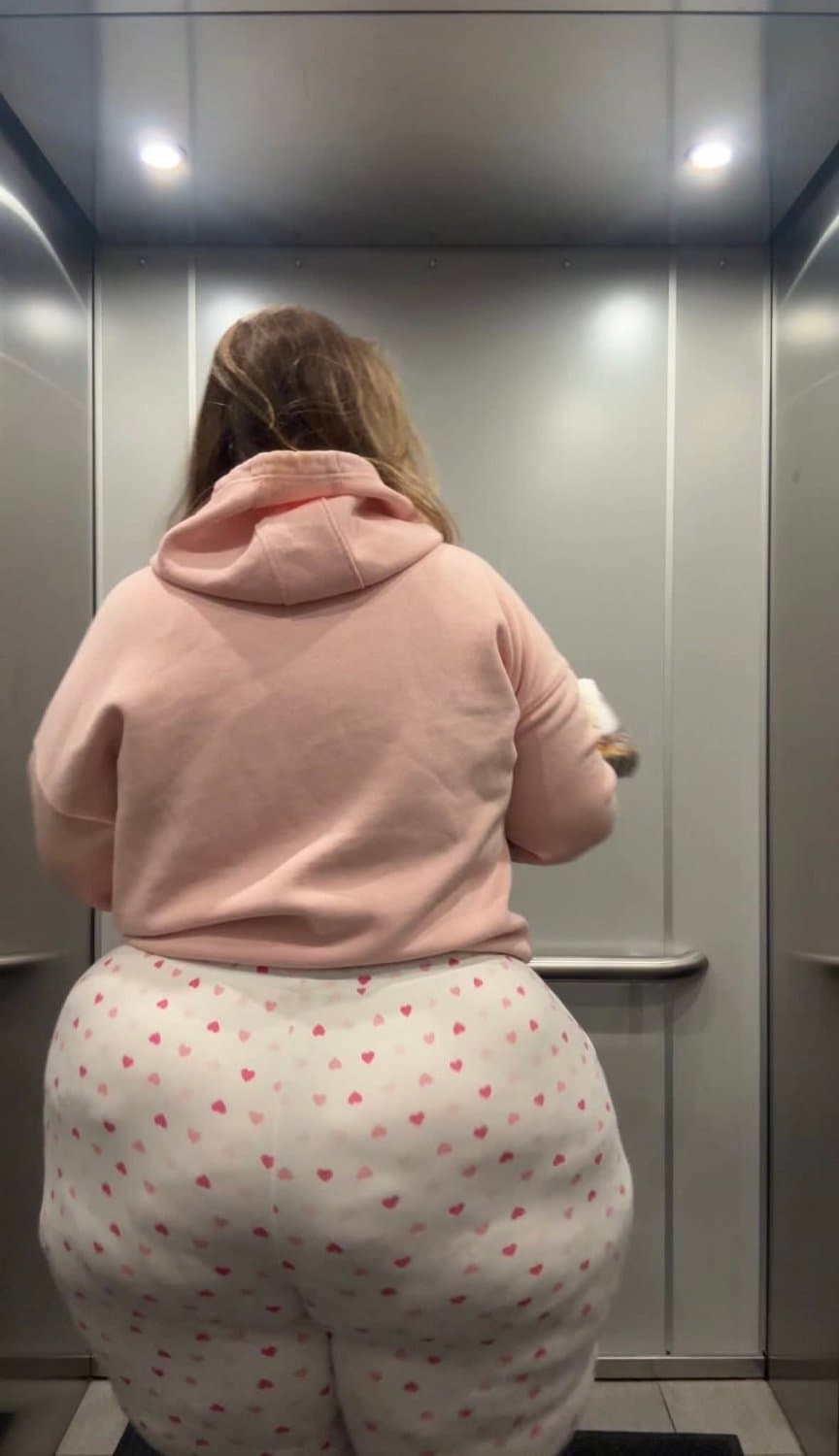 Click to view full size MASSIVE HUGE ASS SSBBW