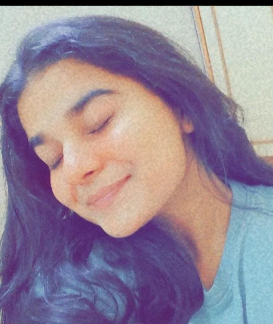 Click to view full size Delhi Slut 18 yo Niki ?