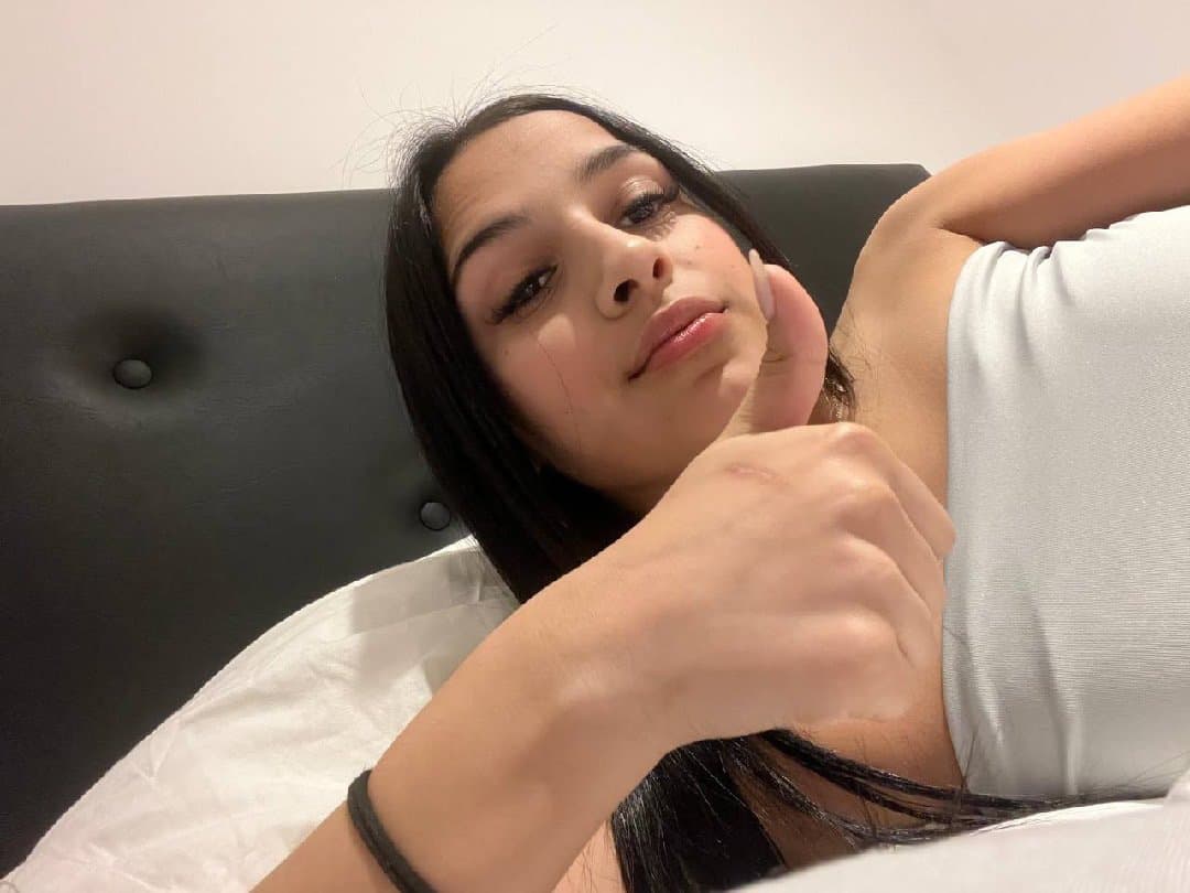 Click to view full size This only fans chick tried to scam me by telling me she was in the same area as me