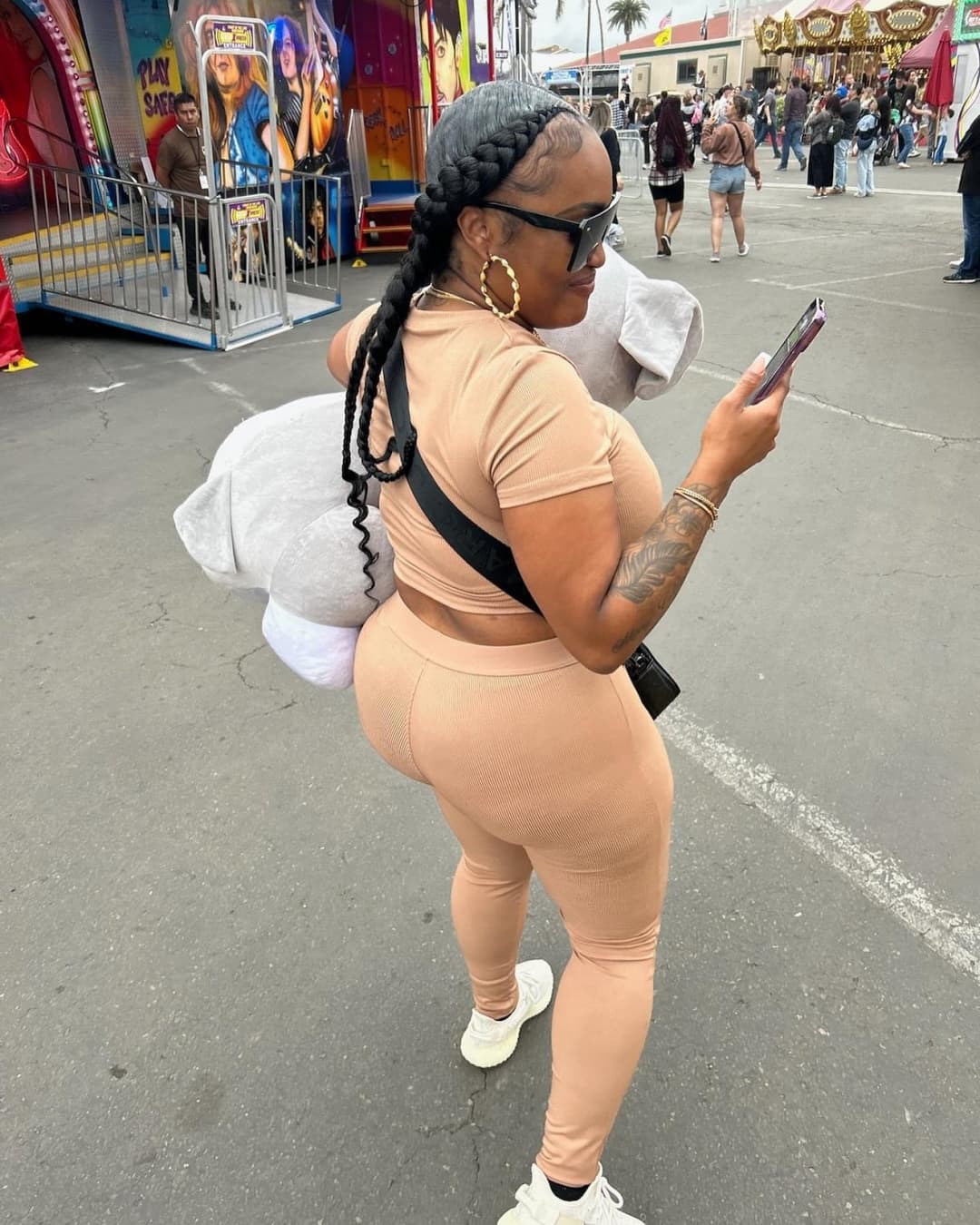 Click to view full size Big tits Ebony slut I wouldn’t pull out tbh