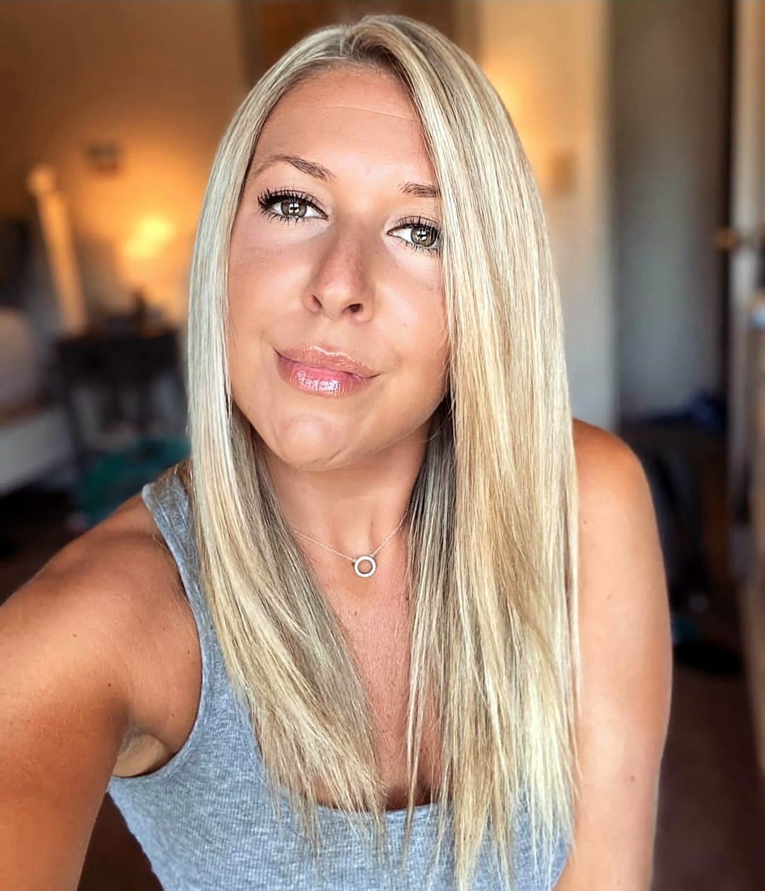 Click to view full size Simone Madlin