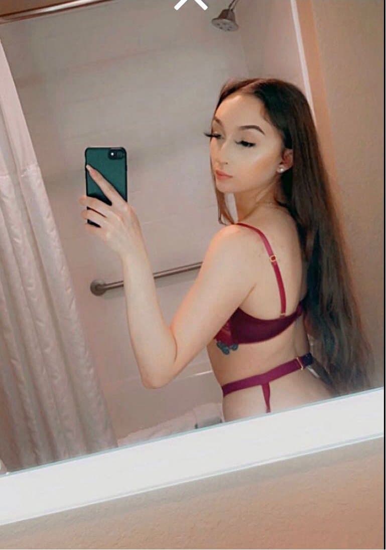 Click to view full size Throwback when sexy ass 19yr old escort got mad I secretly tried recording ?