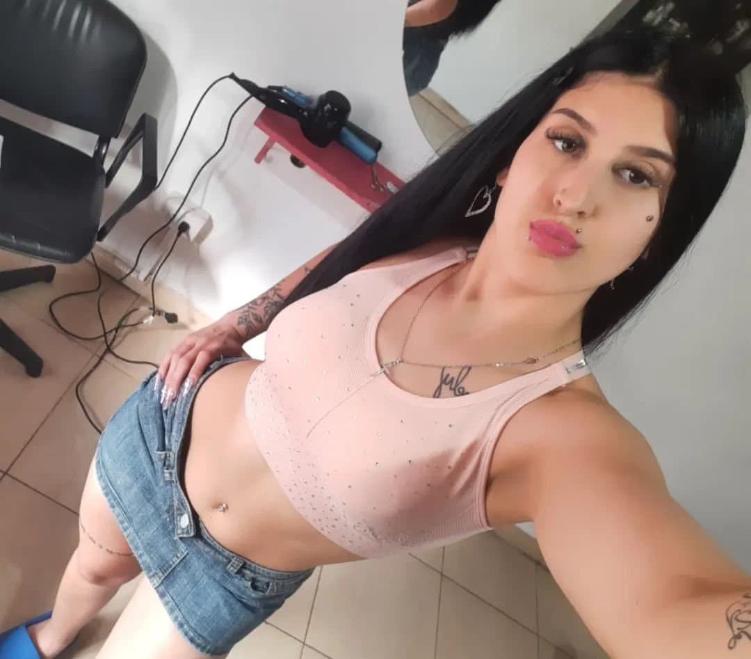 Click to view full size mikaela rocio una turra de culo abusivo