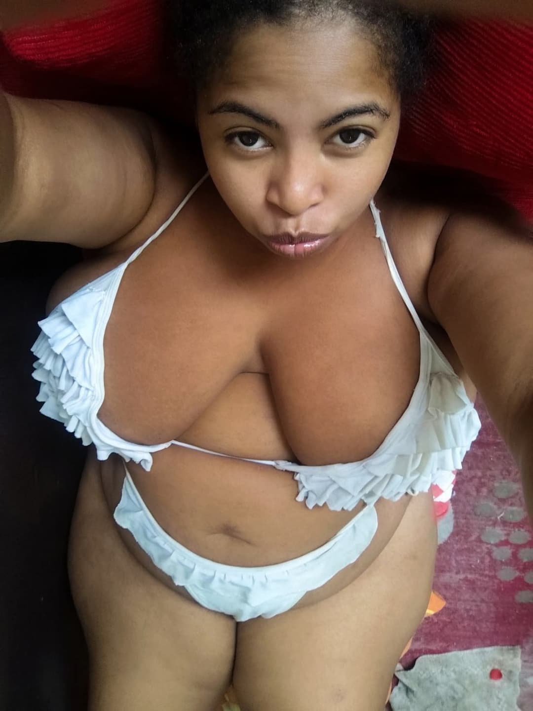 Click to view full size Gordinha tarada e safada