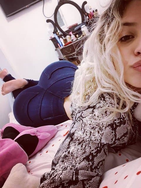 Click to view full size Heart Shaped Big Phat Ass ❤️
