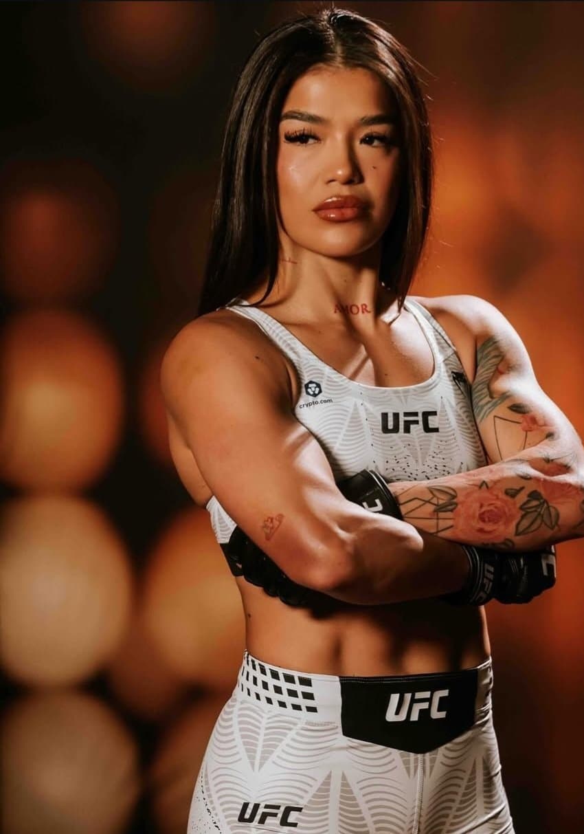 Click to view full size Tracy cortez is such a slut that deserves your cum