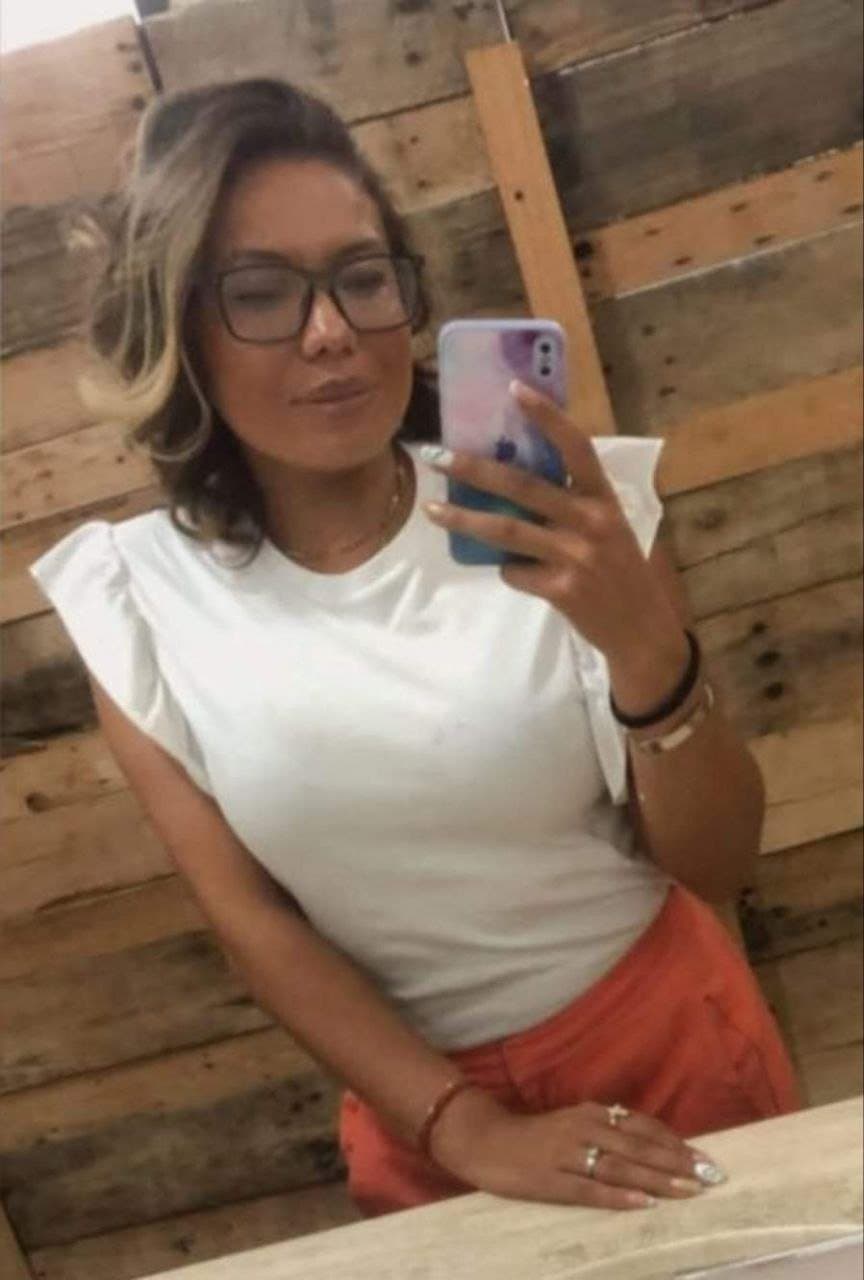 Click to view full size Maestra mexica de inglés Ximena, toda una puta