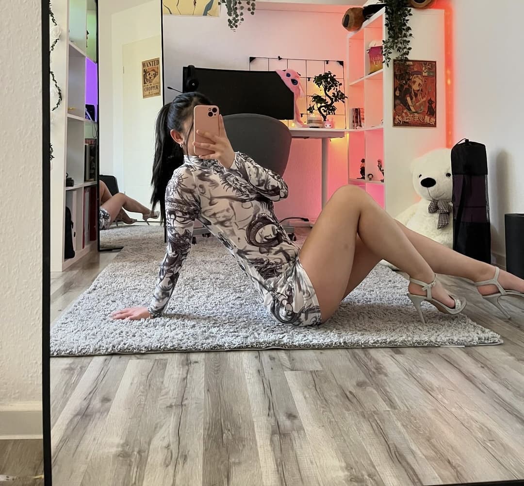 Click to view full size ~ mini dress ~ <3