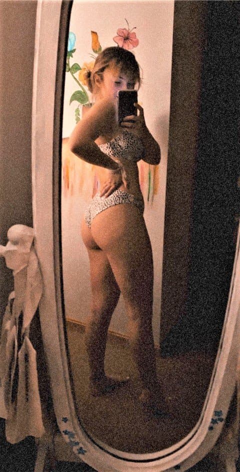 Click to view full size Twin sibling Kate has a slutty time at the beach