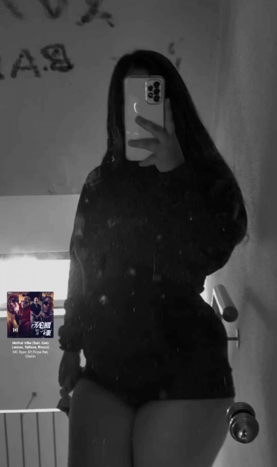 Click to view full size Iris Goncalves - 19 anos - Putinha Portuguesa