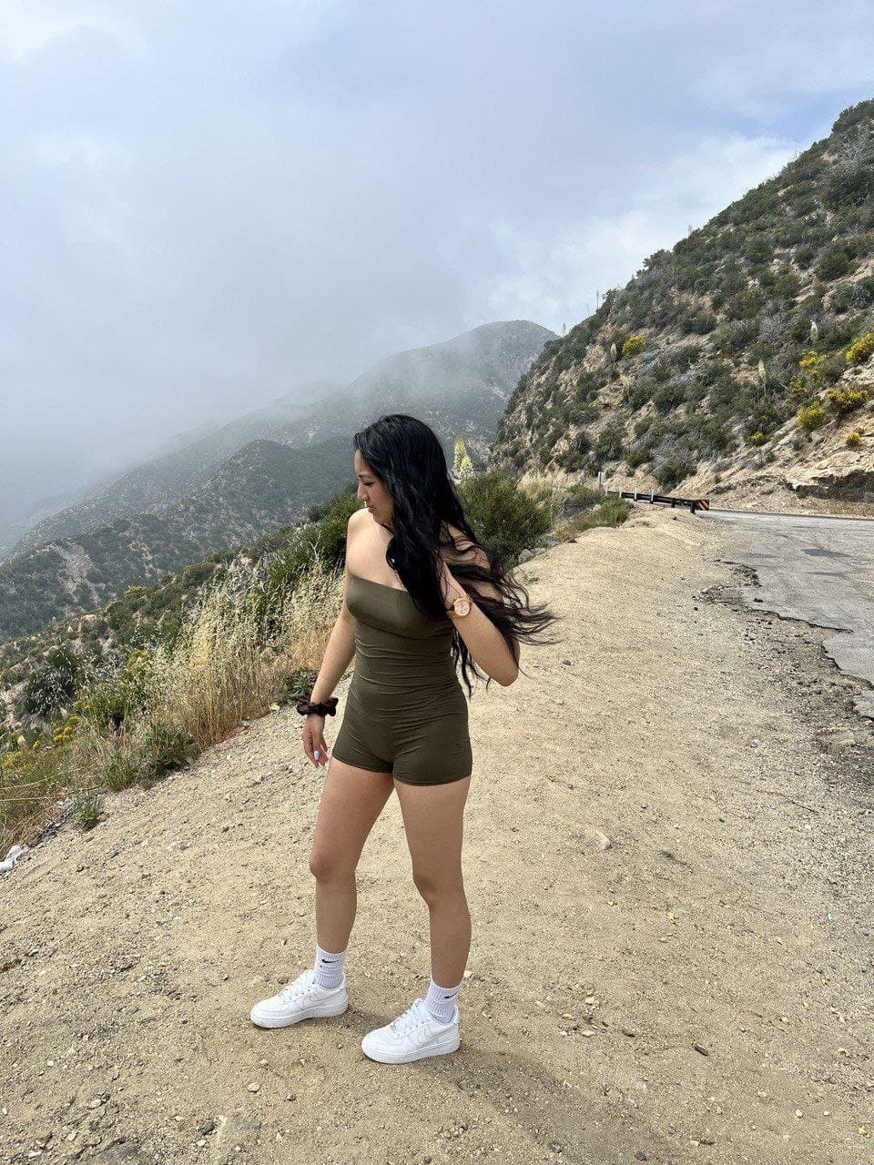 Click to view full size Jasmine(25) frōm L.A