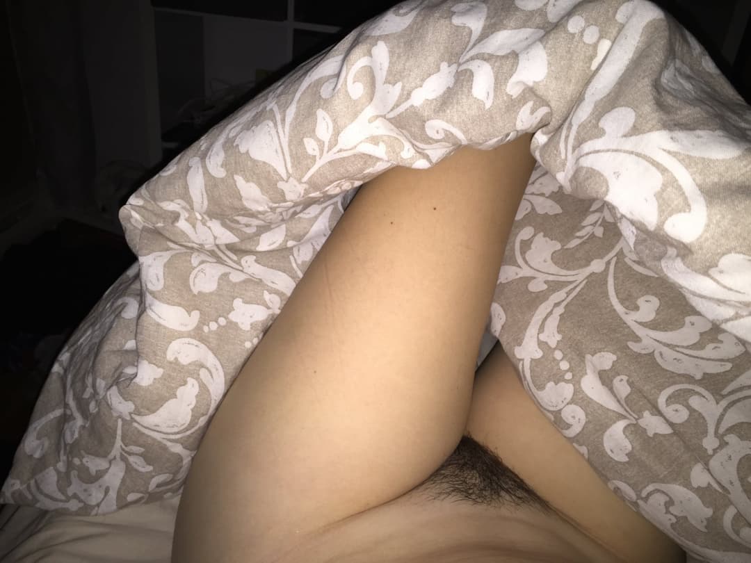 Click to view full size Hairy leaked ex gf pisses