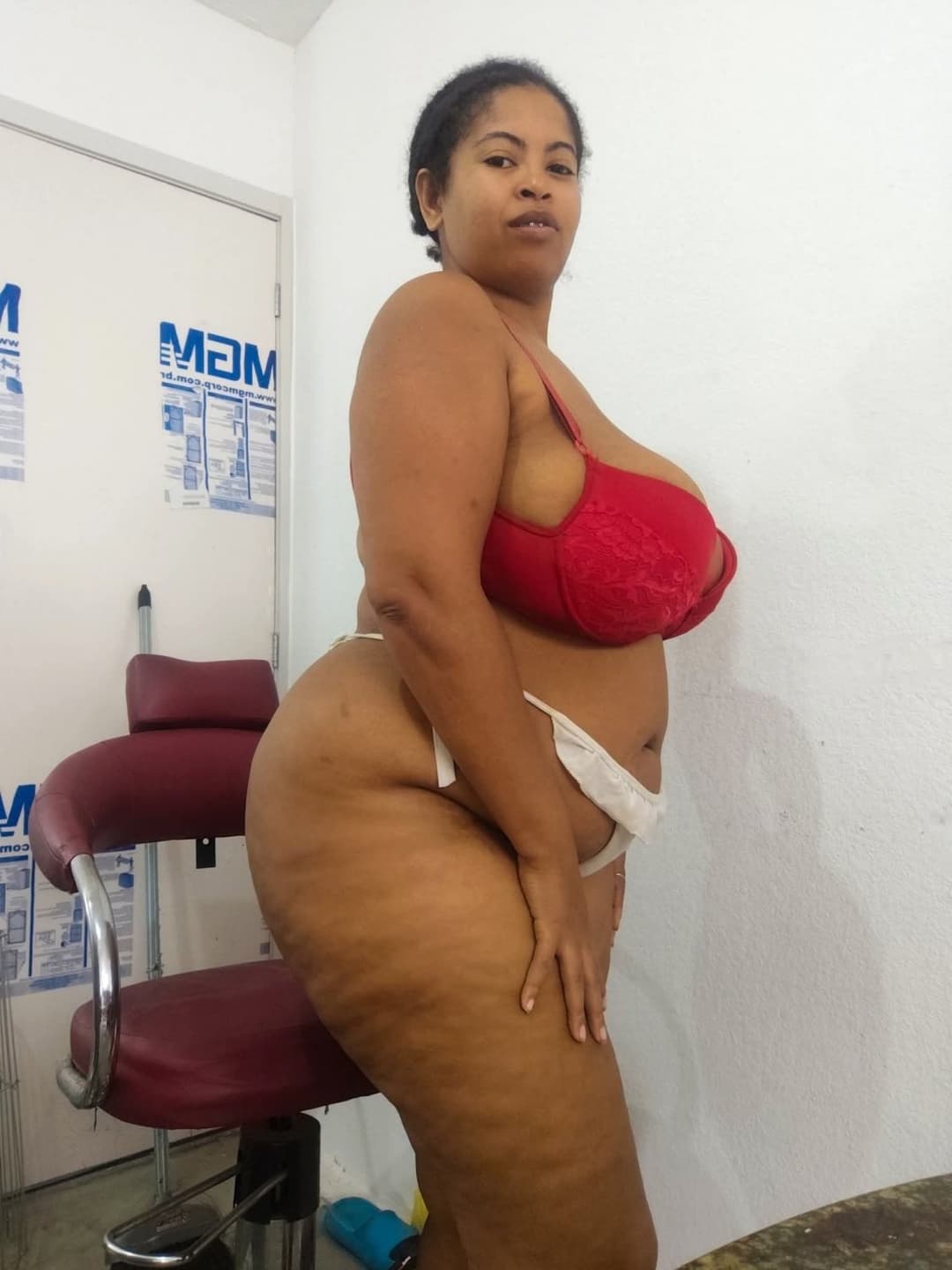 Click to view full size Gordinha tarada e safada