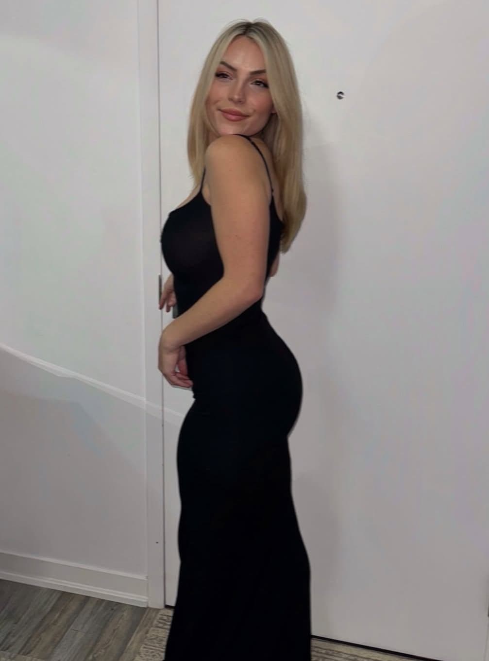 Click to view full size Imagine how good it would feel to ejaculate a thick load of jizz on this busty pawg whores face