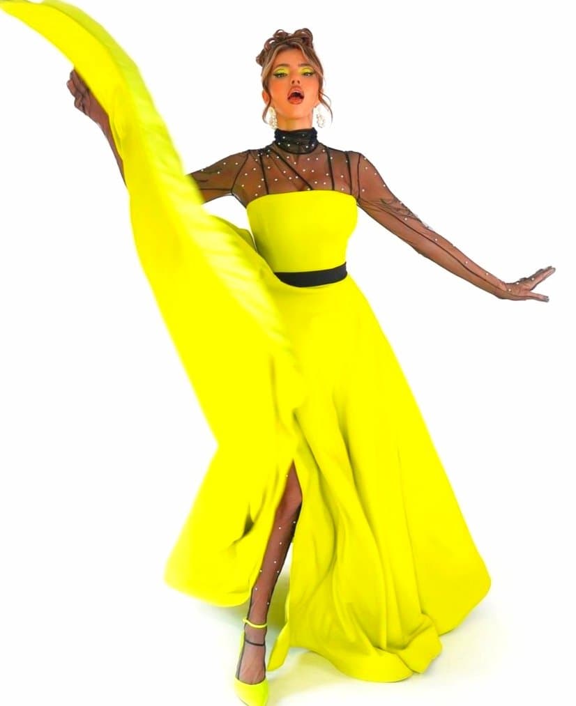 Click to view full size Bulgarian Celebrity Dara