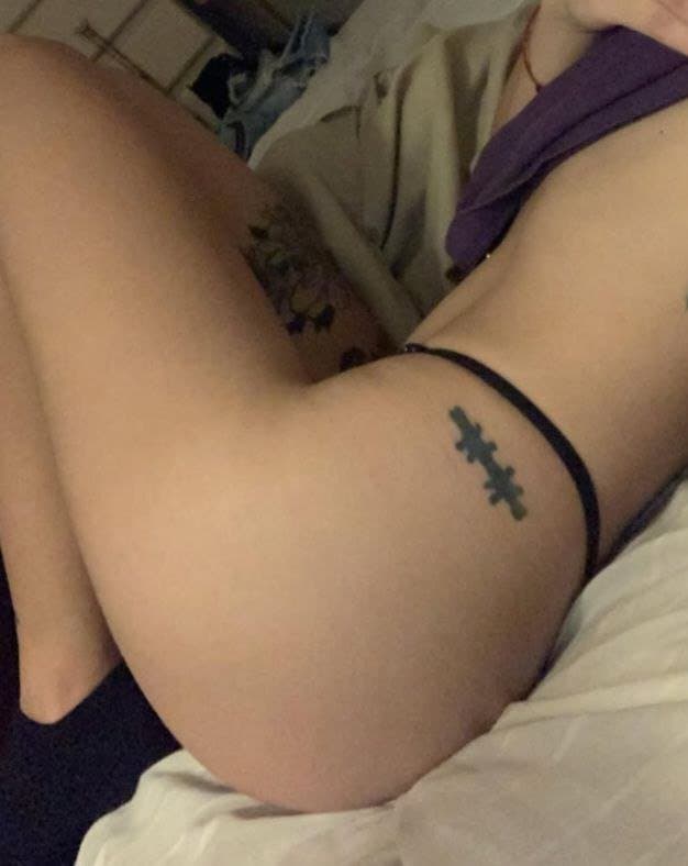 Click to view full size 20 year old tattoed slut