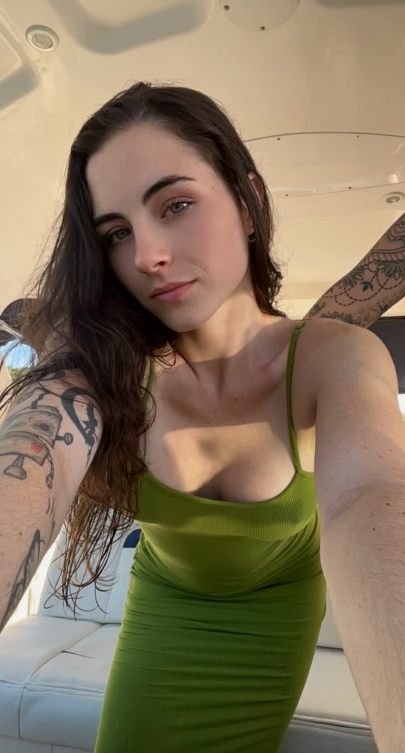 Click to view full size I may be sweet like an angel, but I fuck like the devil