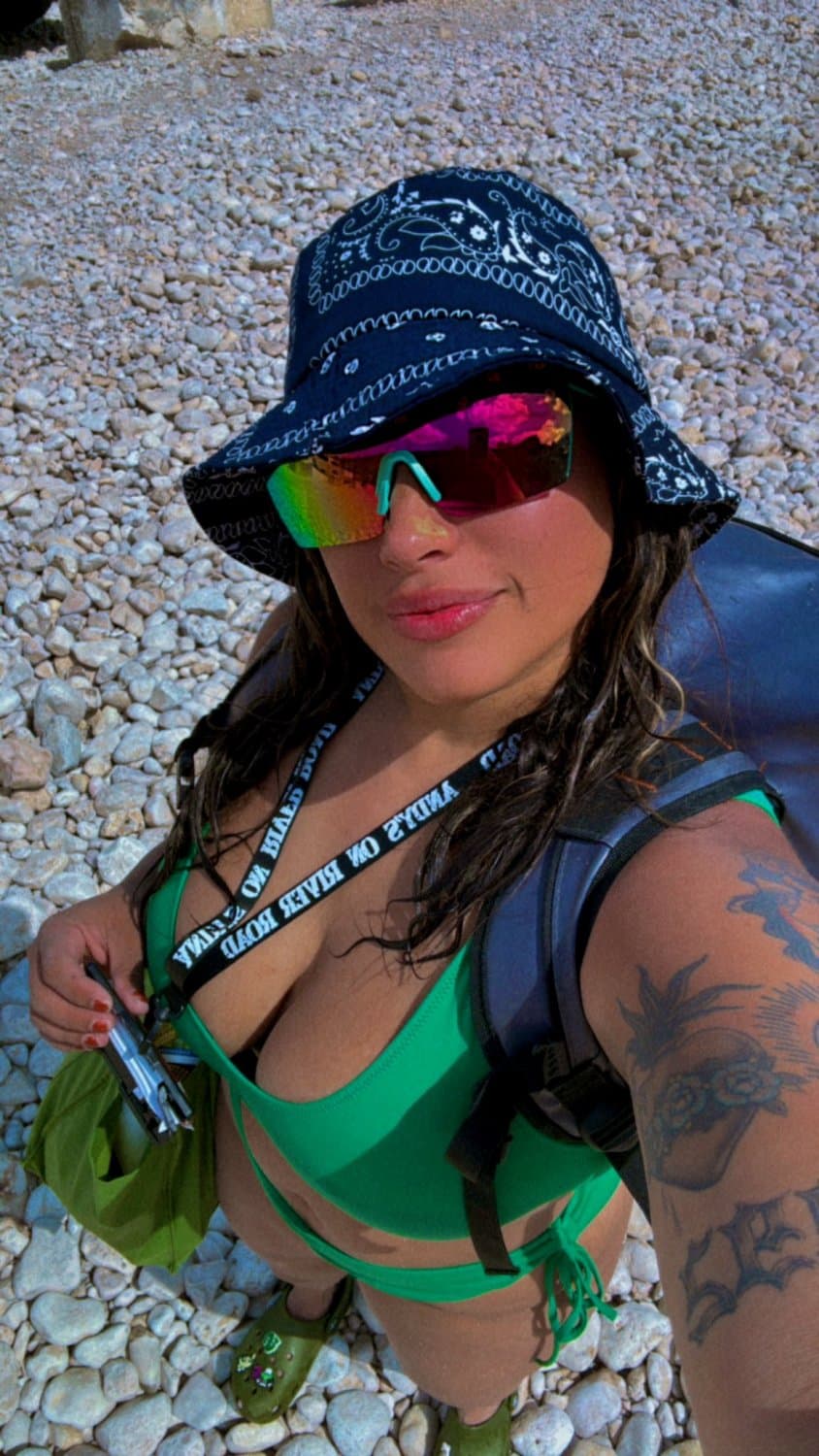 Click to view full size Moe has a strangle hold on me ? (NN)