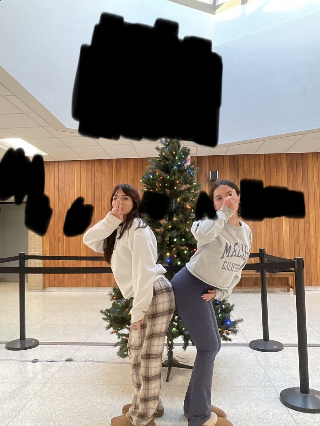 Click to view full size puerto rican big booty jiggling walking off the bus creepshots