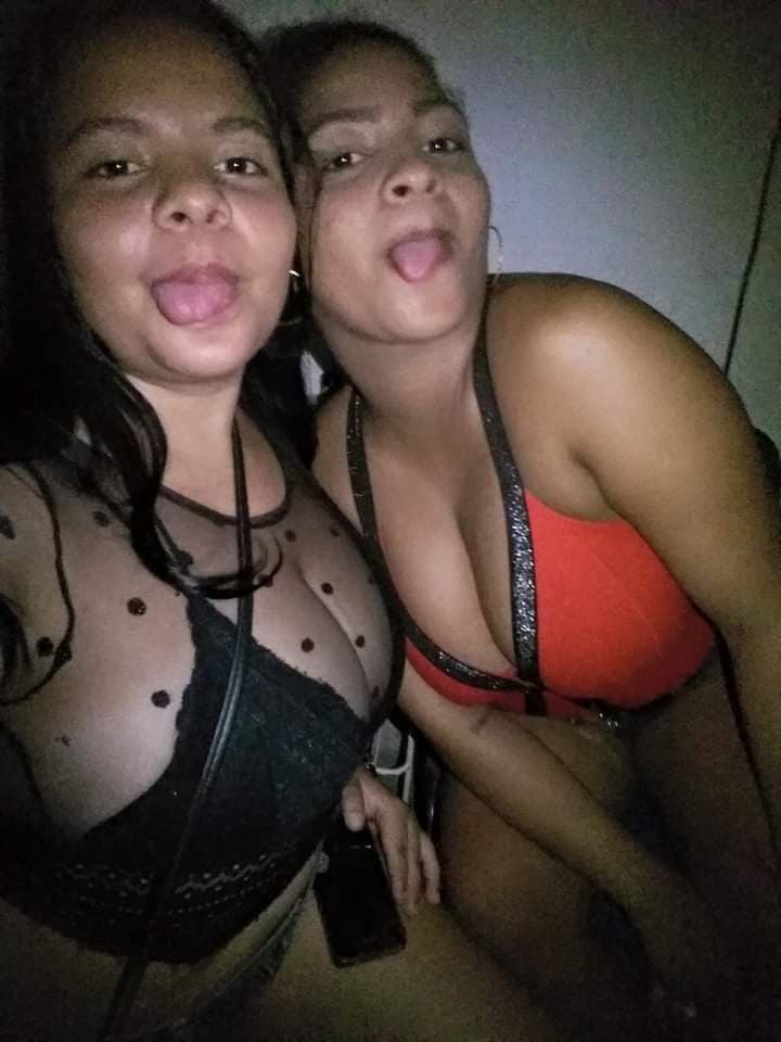 Click to view full size Bigtits latina