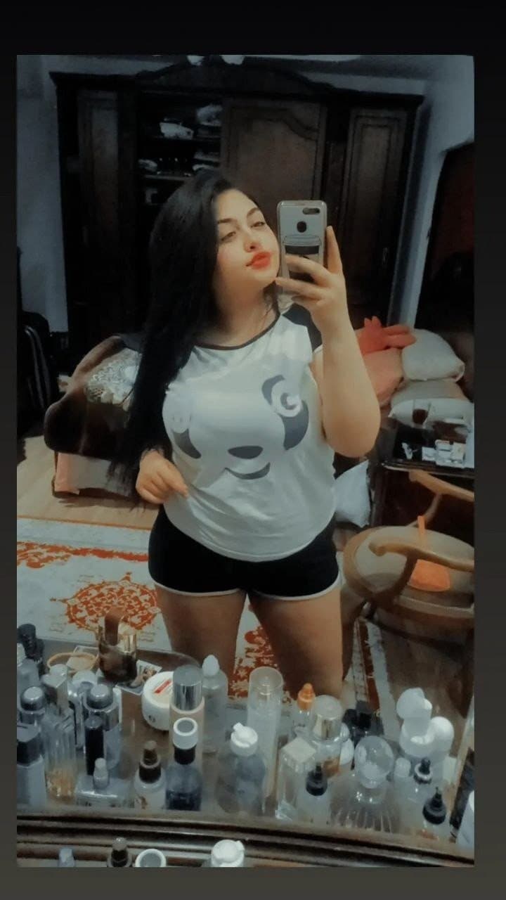 Click to view full size Arab Syrian queen ? ?