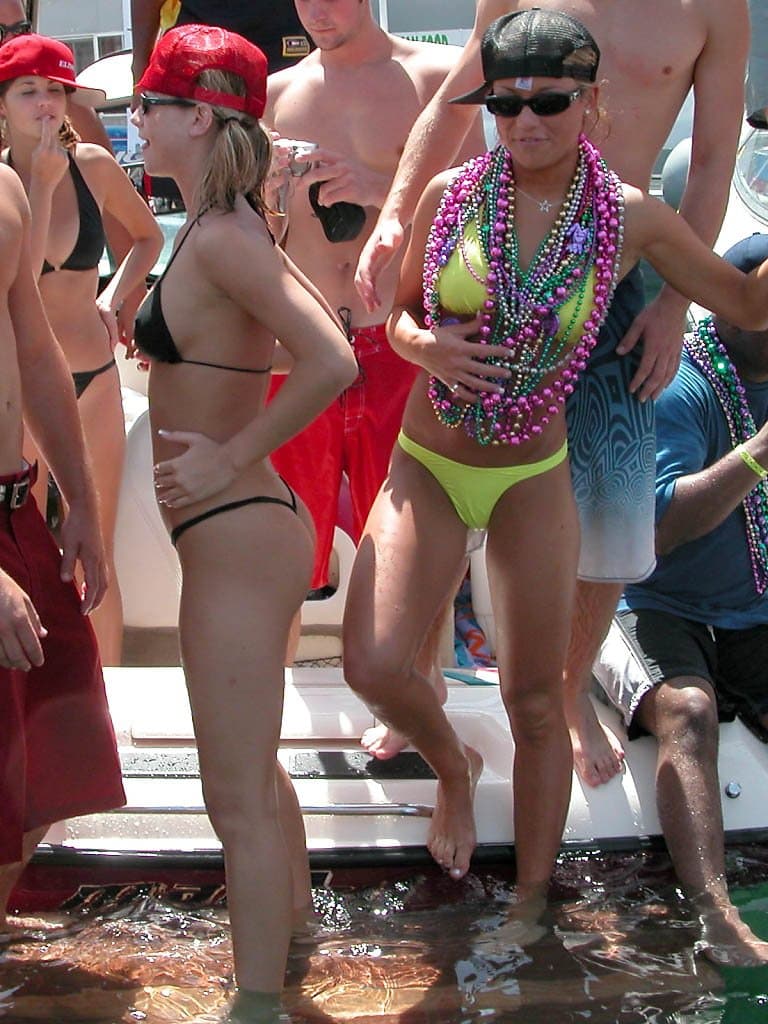 Click to view full size Unknown Hottie, Lake Havasu Memorial Day Weekend 2003 Pt. 2