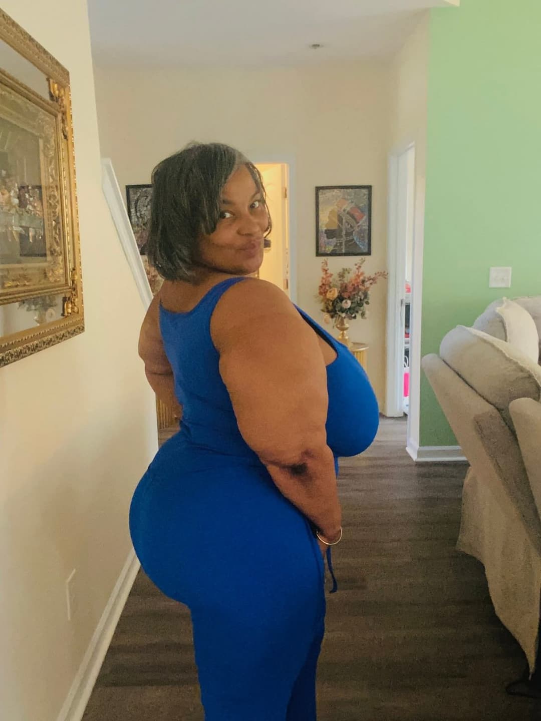 Click to view full size Mature Milf With Super Sized Titties I Want Her Bad Bad& I Would Not Pull Out