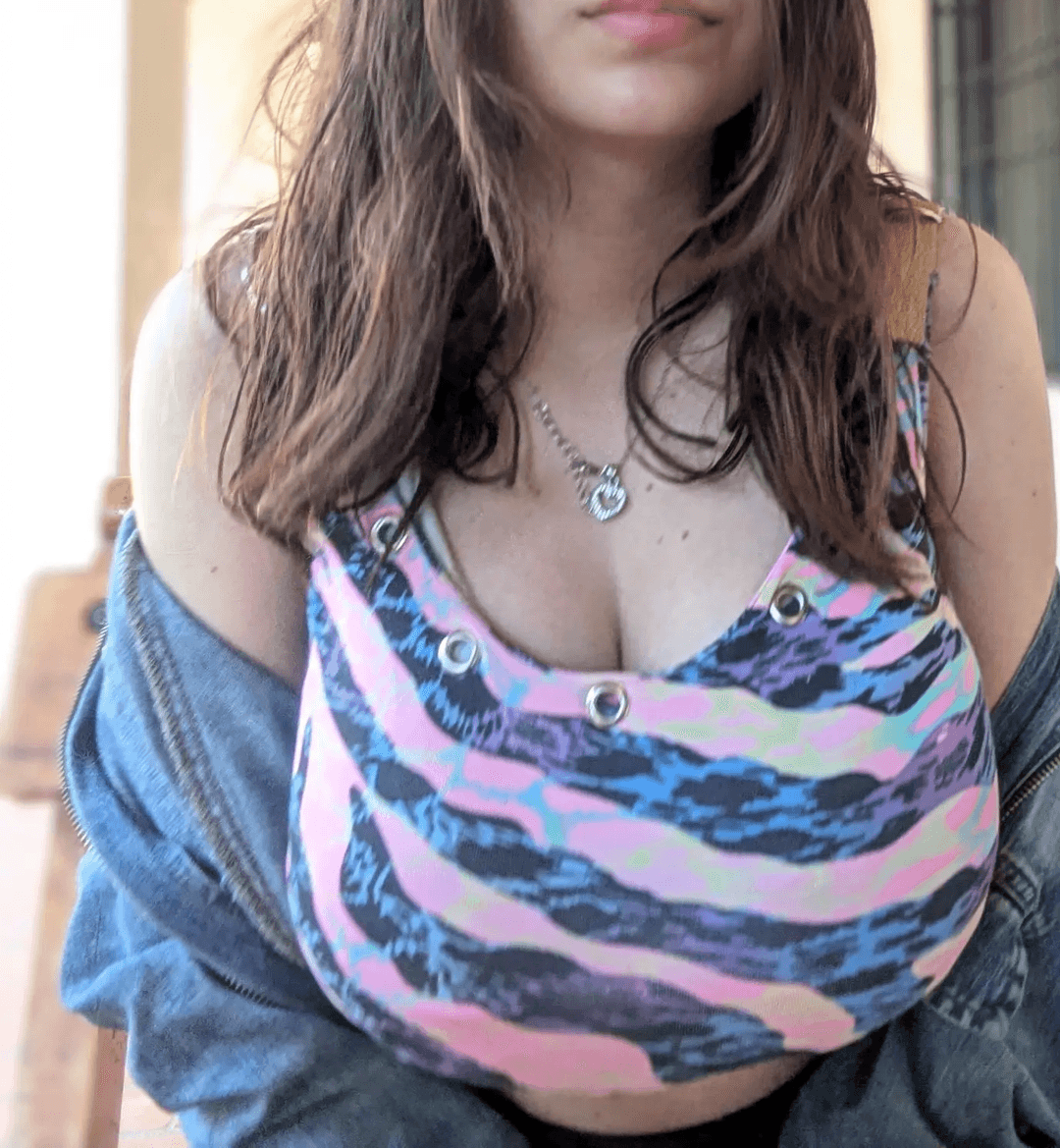 Click to view full size Lindas19??