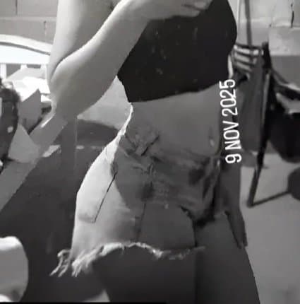 Click to view full size Lindas11??