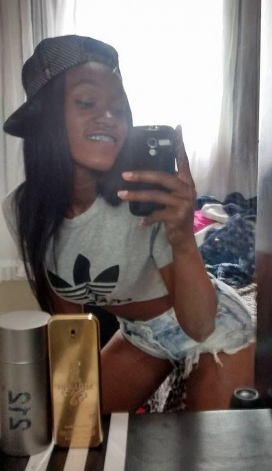 Click to view full size MINHA PUTA - Mona - Oque fariam com essa puta favelada ??? ???