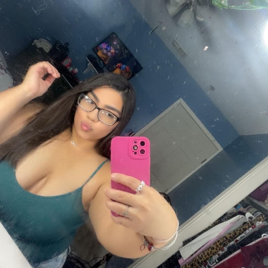 Click to view full size Gordi buena cachonda?