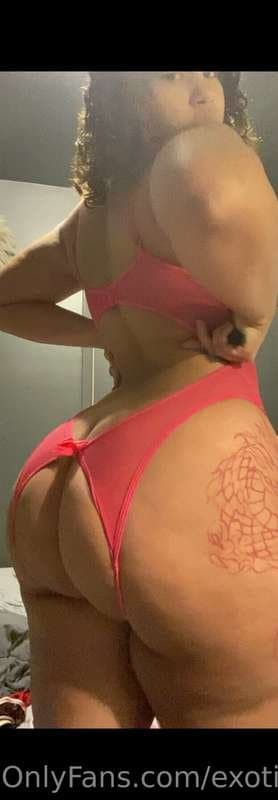 Click to view full size Half black and half white bad bitch