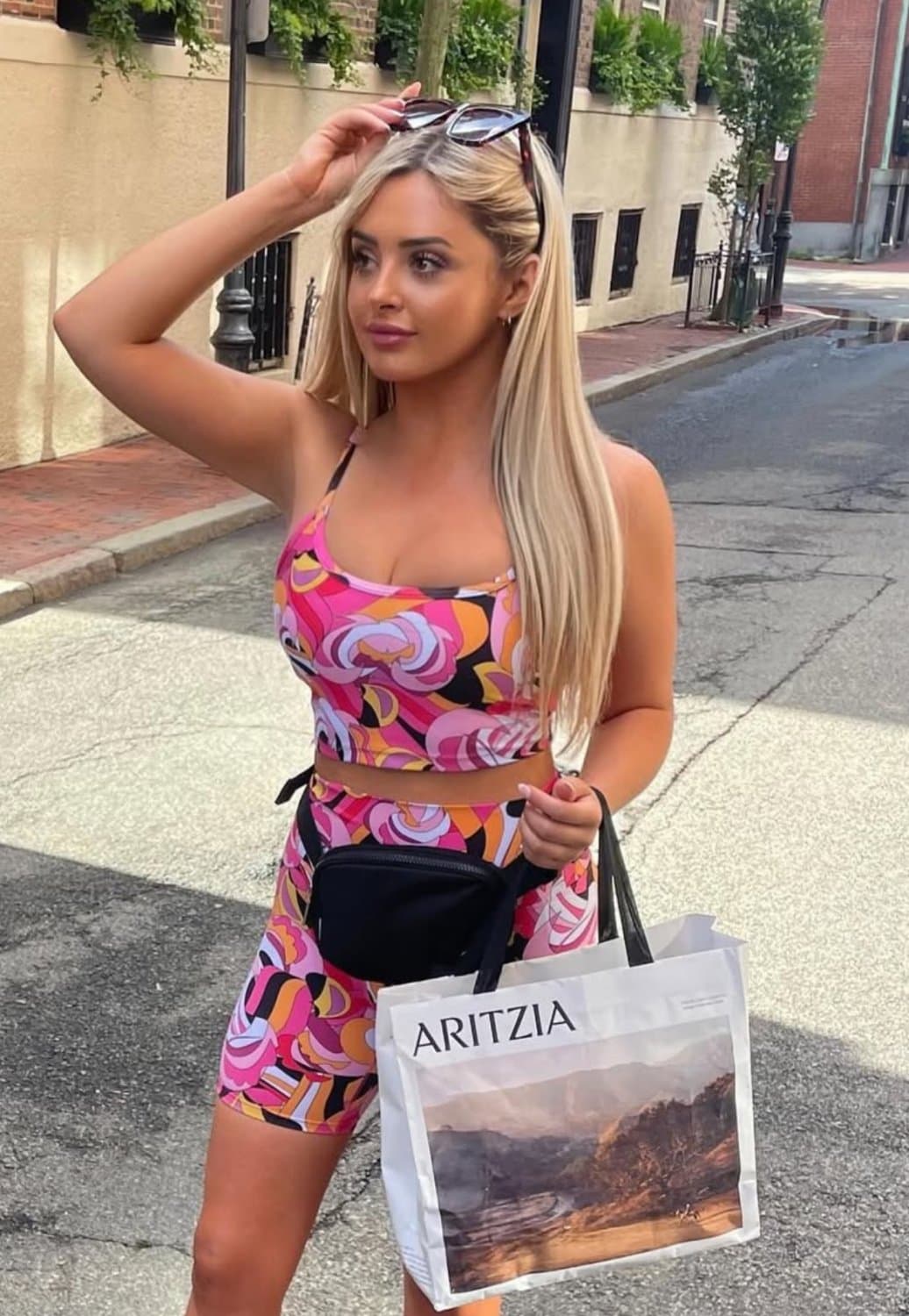 Click to view full size I think I’m gonna look at this bitch while I stroke my cock until I ejaculate a massive load