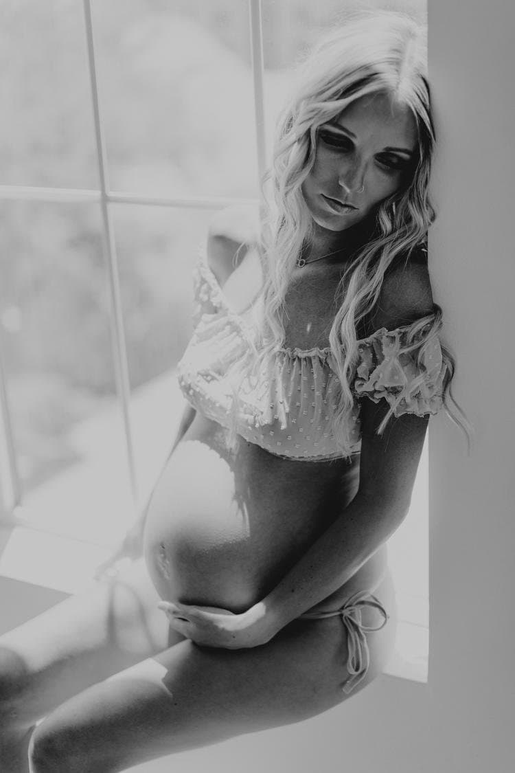 Click to view full size Intensely gorgeous blonde tatted milf to be boudoir