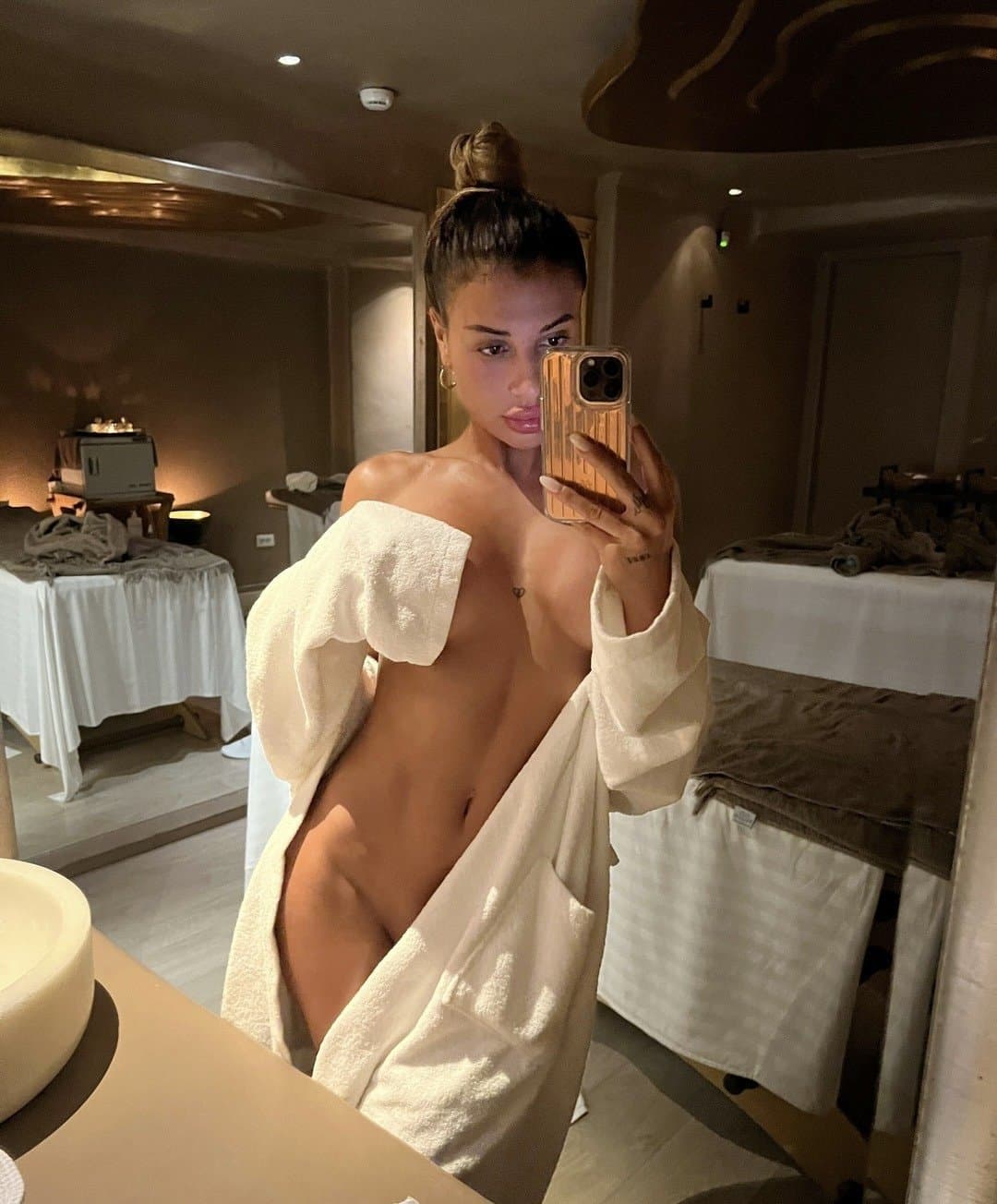 Click to view full size Revenge on hot ex college babe