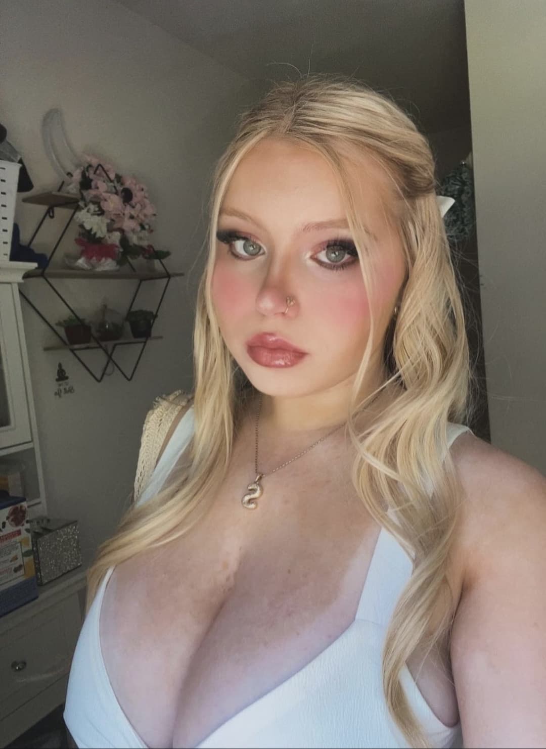 Click to view full size Barely Legal Teen Sadie