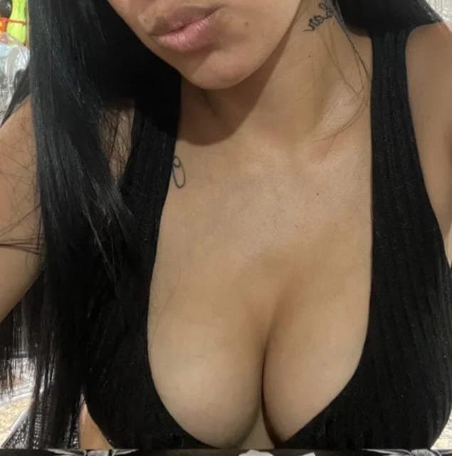 Click to view full size Lindas18??