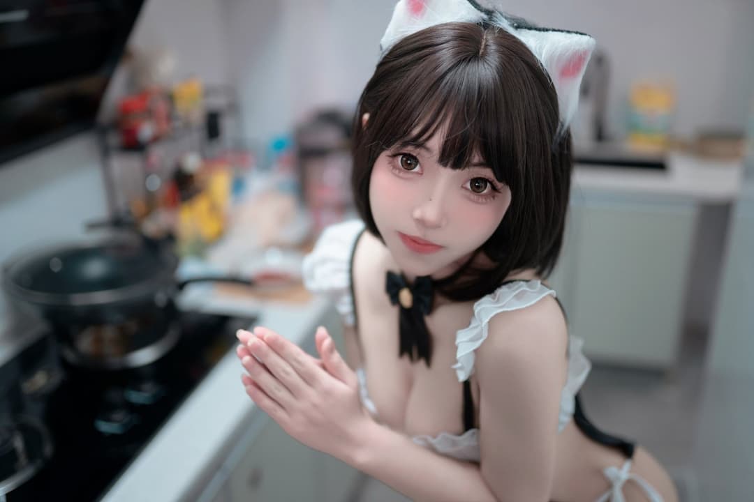 Click to view full size Cosplay-Bangni-Kitten-Diary-MissKON.com-005