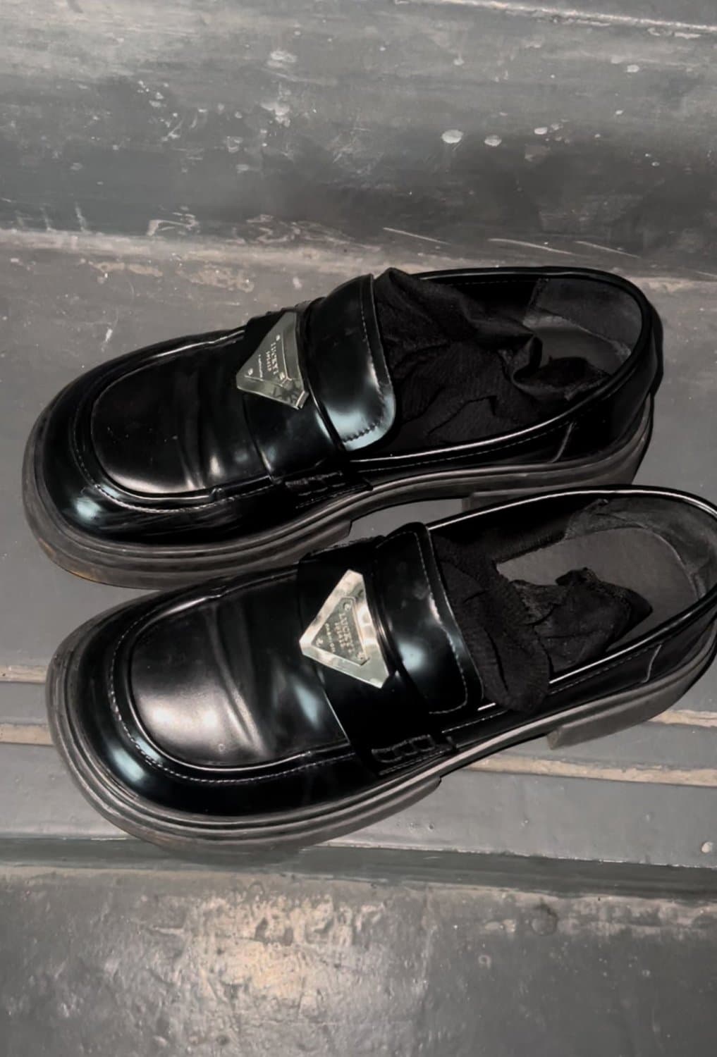 Click to view full size Chinese feet / socks / shoes.