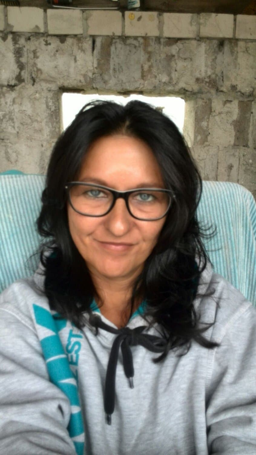 Click to view full size Hier sehr Ihr Victoria die Dorfschlampe, die wirklich jedem Ihre scheide zeigt. z wichsen weltweit